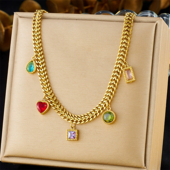 Wholesale Stainless Steel Heart Pendant Necklace With Geometric Pattern Goldplated For Women