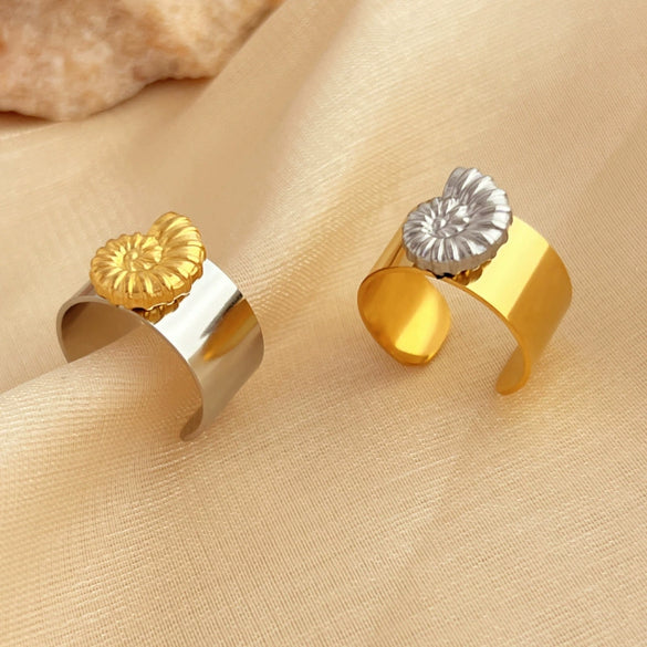 Wholesale Stainless Steel Heart Shape Electroplated Natural Style Unisex Ring