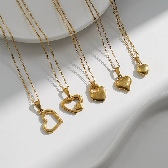 Wholesale Stainless Steel Heart Shape Pendant Necklace For Women Electroplated Fashion Trend Clavicle Chain