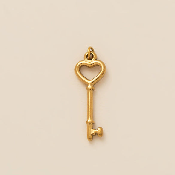 Wholesale Stainless Steel Heart Shape Pendant Teapot Biscuit Love Style Electroplated With 18K Gold Color