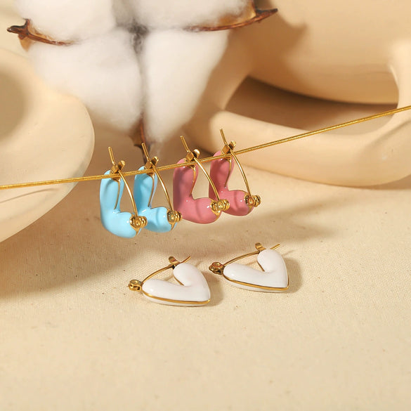 Wholesale Stainless Steel Heart Shaped And Patterned Electroplated Women's Earrings