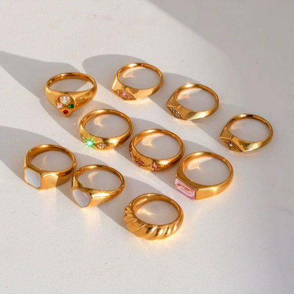 Wholesale Stainless Steel Heart Shaped Cast Electroplated Diamond Couple Rings Elegant Fashionable Retro And Versatile