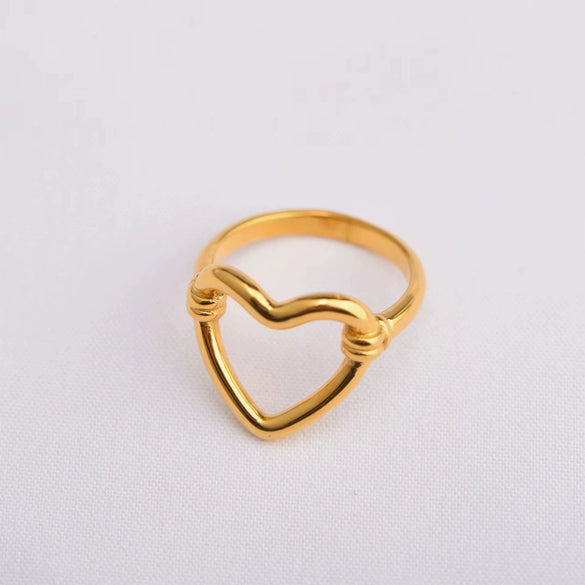 Wholesale Stainless Steel Heart Shaped 18K Gold Plated Women's Minimalist Ring
