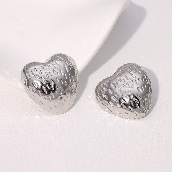 Wholesale Stainless Steel Heartshaped Earrings For Women With Electroplating Design