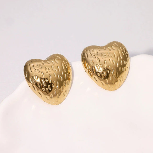 Wholesale Stainless Steel Heartshaped Earrings For Women With Electroplating Design