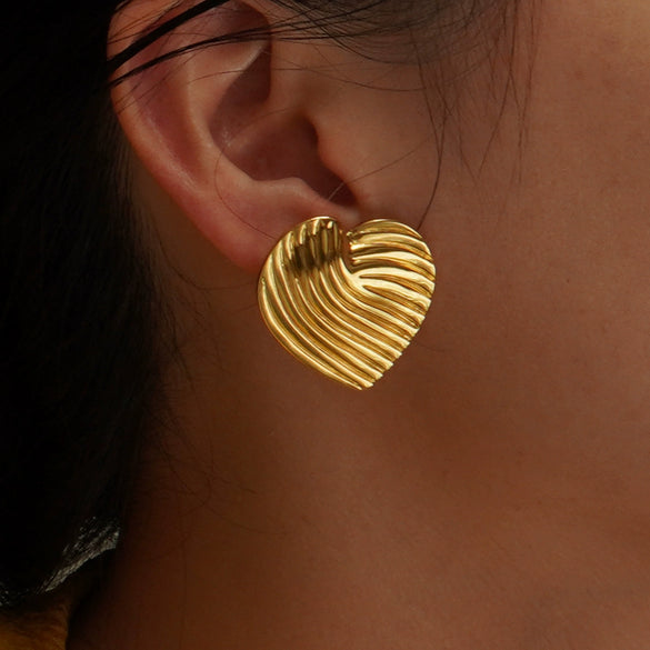 Wholesale Stainless Steel Heartshaped Electroplated Women's Earrings