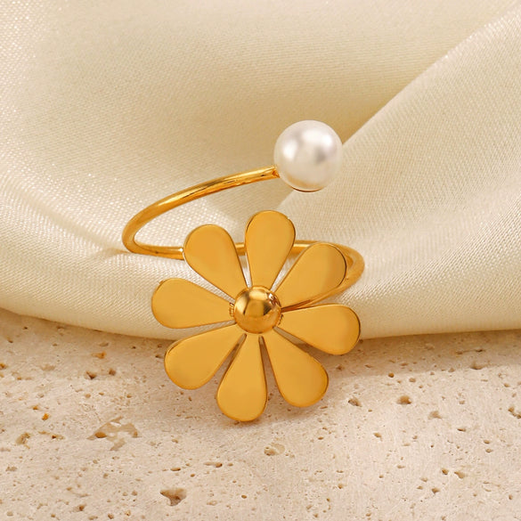 Wholesale Stainless Steel Heartshaped Flower Ring With Electroplating For Women