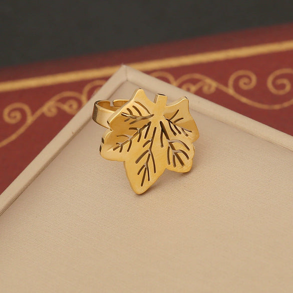 Wholesale Stainless Steel Jewelry Suit With Leaf And Flower Pendant Electroplated Fashionable And Personalized