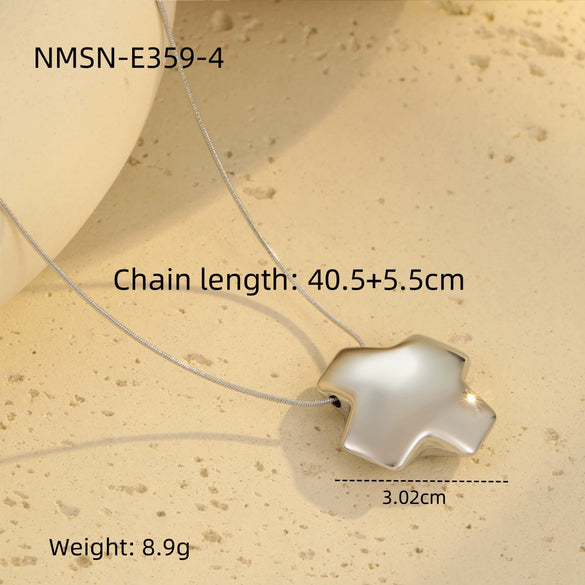 Wholesale Stainless Steel 18K Electroplated Geometric Heart Star Snake Bone Pendant Clavicle Necklace For Women Light Luxury Niche Design