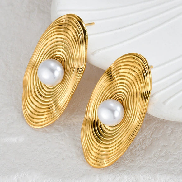 Wholesale Stainless Steel 18K Gold Geometric Square Bow Stud Earrings For Women With Electroplating Treatment