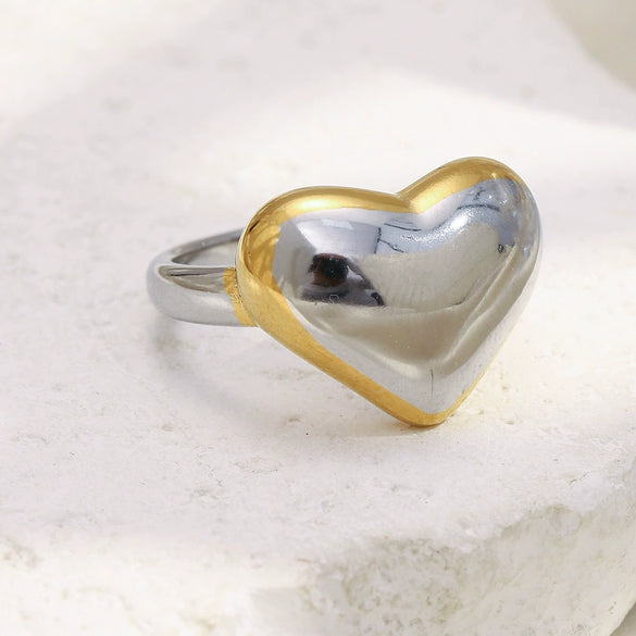 Wholesale Stainless Steel 18K Gold Plated Flat Heart Ring For Women With Geometric Light Luxury Style