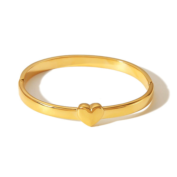 Wholesale Stainless Steel 18K Gold Plated Love Shaped Minimalist Three Dimensional All Match Bracelet With Vacuum Plating In 18K Furnace