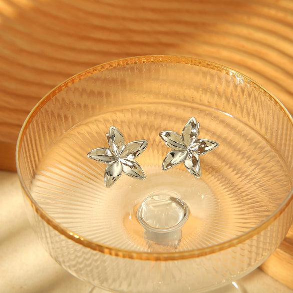 Wholesale Stainless Steel 18K Gold Plated Polished Lily Flower Earrings For Women