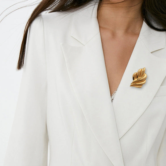Wholesale Stainless Steel Leaf Brooch With Antirunning Safety Buckle For Women Electroplated Clothing Pin Accessories