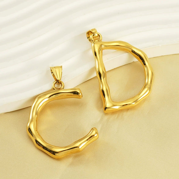 Wholesale Stainless Steel Letter Pendant Clavicle Chain With Electroplating And Concaveconvex Design
