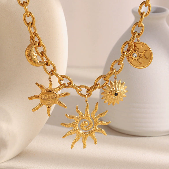 Wholesale Stainless Steel Light Luxury Geometric Oshaped Chain Sun Pendant Necklace For Women Electroplated