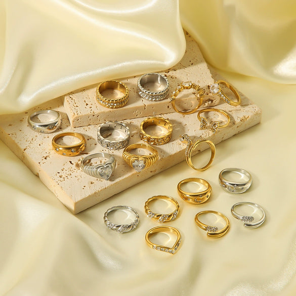 Wholesale Stainless Steel Love Inlaid Zircon Croissant Five Pointed Star Couple Ring With 18K Vacuum Plating In Furnace