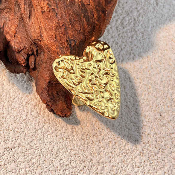Wholesale Stainless Steel Love Opening Ring With Heart Pattern Retro Style Electroplated