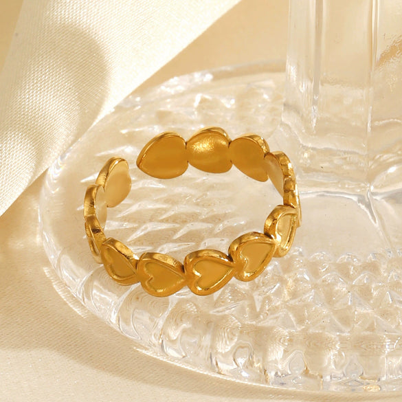 Wholesale Stainless Steel Love Ring With Heart Shape Pattern 18K Gold Plated For Women