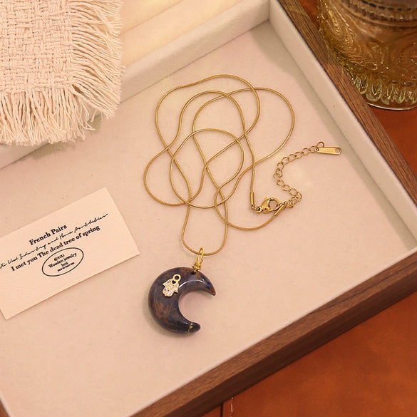 Wholesale Stainless Steel Moonshaped Pendant Necklace With Personality And Minimalist Style