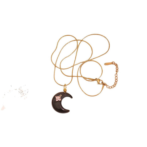 Wholesale Stainless Steel Moonshaped Pendant Necklace With Personality And Minimalist Style