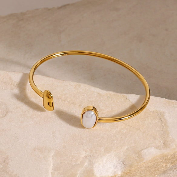 Wholesale Stainless Steel Pearl Bracelet With Geometric Style And Electroplating