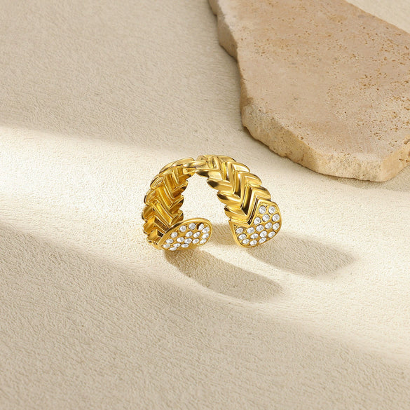 Wholesale Stainless Steel Pleated Geometric Glossy Ring With Sunflower Design And Electroplating