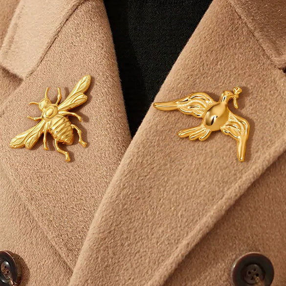 Wholesale Stainless Steel Retro Animal Peace Dove Bee Brooch With Electroplating Design