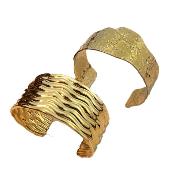 Wholesale Stainless Steel Retro Geometric Cshaped Open Bracelet For Women With Electroplating