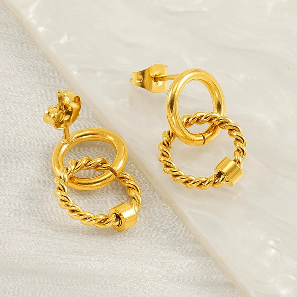 Wholesale Stainless Steel Retro Geometric Interlocking Women's Earrings With Electroplating