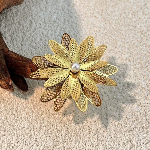 Wholesale Stainless Steel Ring Cut Out Flower Antique Minimalist Geometric Style With Electroplating