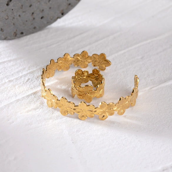 Wholesale Stainless Steel Ring With Geometric And Flower Design Electroplated