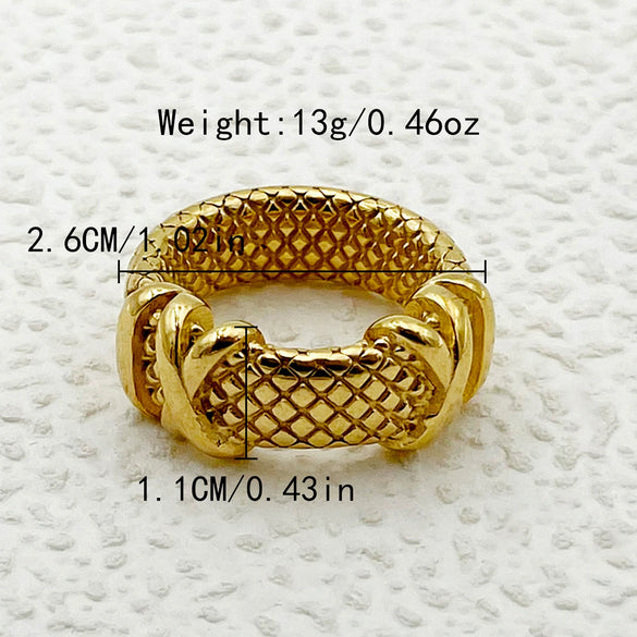 Wholesale Stainless Steel Ring With Snakeskin Pattern And Embossed Design French Retro Style Electroplated