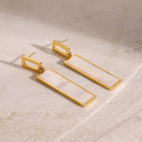 Wholesale Stainless Steel Shell Pendant Earrings With Imitation Pearl And Geometric Design Electroplated