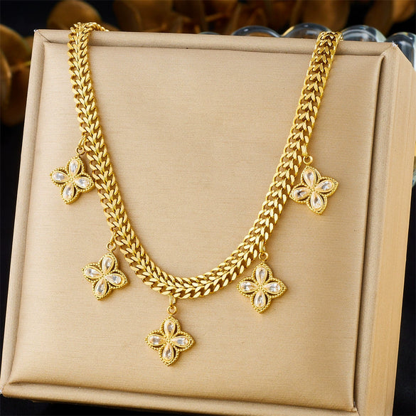 Wholesale Stainless Steel Snake Bone Chain With Flowershaped Diamondencrusted Pendant Electroplated Women's Fashion Necklace