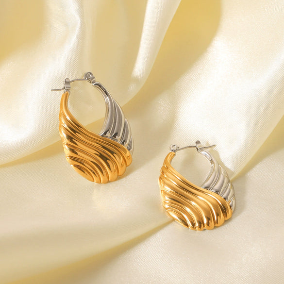Wholesale Stainless Steel Threaded Satchel Earrings With Gold And Silver Color Matching Ushape And Geometric Pattern Electroplated For Women