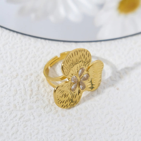 Wholesale Stainless Steel Threepetal Flower Shining Zircon Inlaid Electroplated Unisex Ring
