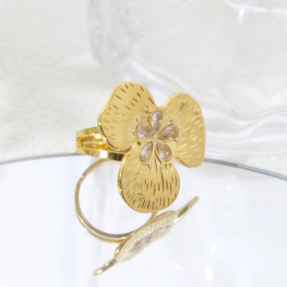 Wholesale Stainless Steel Threepetal Flower Shining Zircon Inlaid Electroplated Unisex Ring