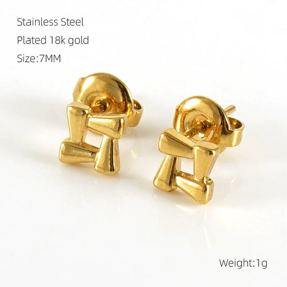 Wholesale Stainless Steel Women's Fashion Earrings With Heart Pattern And Electroplating Treatment