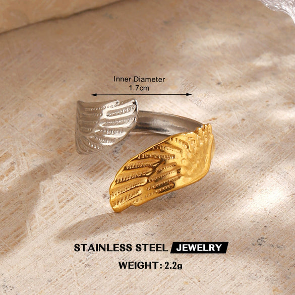 Wholesale Stainless Steel Women's Geometric Love Wings Ring With Electroplating And Hip Hop Style