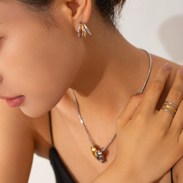 Wholesale Stainless Steel Women's Geometric Style Electroplated Plain Ring Jewelry