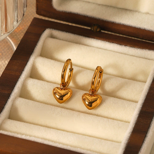 Wholesale Stainless Steel Women's Heart Shape Geometric Style Electroplated Earrings