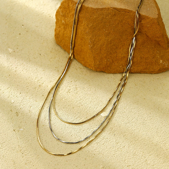 Wholesale Stainless Steel Women's Minimalist Geometric 18K Gold Plated Snake Bone Chain Necklace With Pendant