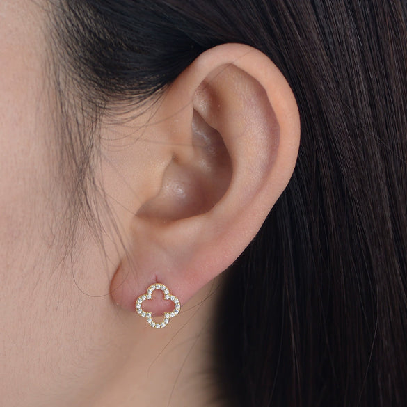 Wholesale 925 Sterling Silver Fourleaf Clover Earrings Set With Diamonds Simple Hollow Design For Women