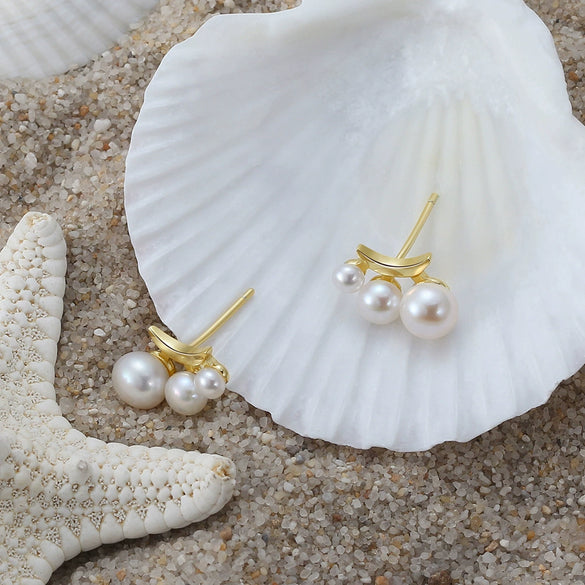 Wholesale 925 Sterling Silver Geometric Moonshaped Natural Baroque Pearl Women's Earrings With Electroplating