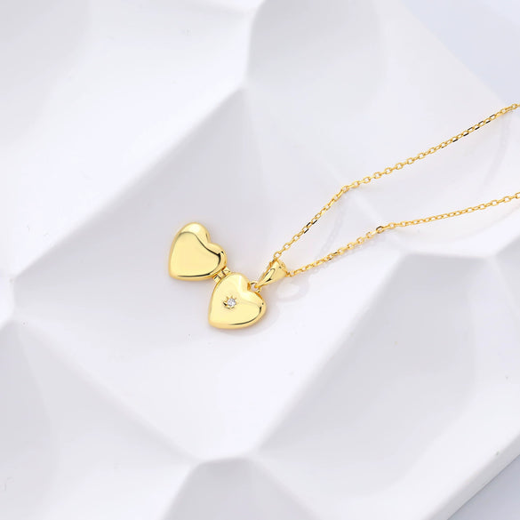 Wholesale 925 Sterling Silver Heart Shaped Love Necklace With Zircon Electroplated