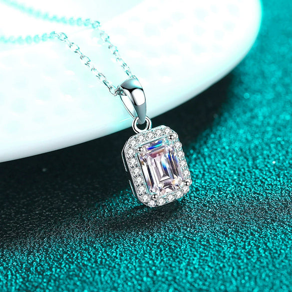 Wholesale 925 Sterling Silver Moissanite Clavicle Necklace With Geometric Pattern And Cross Chain Pt950 Gold Plated