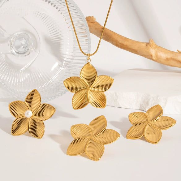 Wholesale Striped Flower Stainless Steel Jewelry Set With Pearl Ring Earrings And Necklace Pvd Furnace Vacuum Real Gold Plated