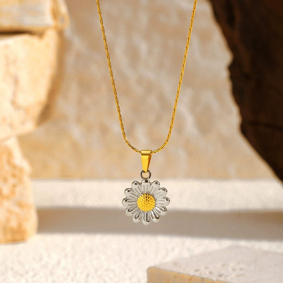 Wholesale Sunflower Pendant Stainless Steel Electroplated Clavicle Necklace For Women
