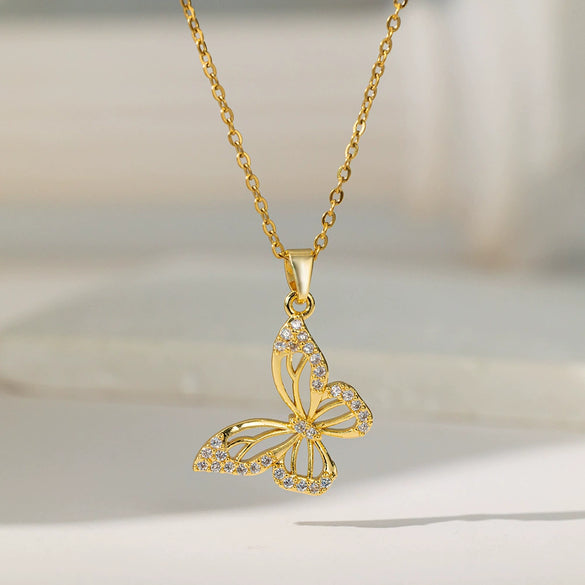 Wholesale Sweet Nature Heart Shape Titanium Steel Copper Electroplated Clavicle Chain Necklace For Women